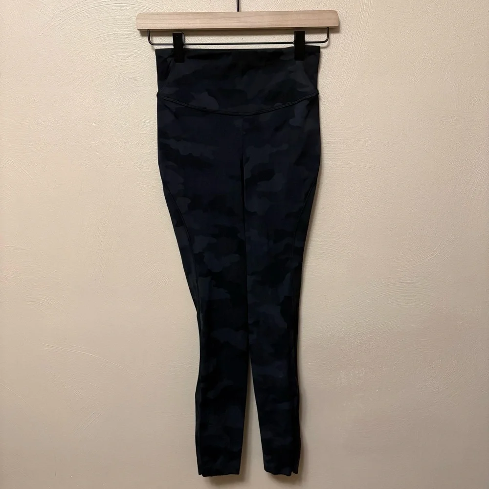 Lululemon Base Pace High-Rise Running Tight 25